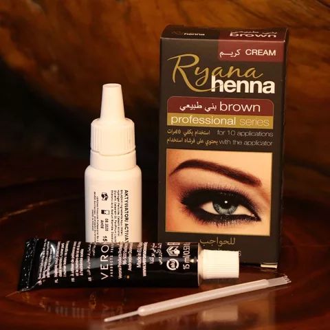 Ryana - Eyebrow Henna